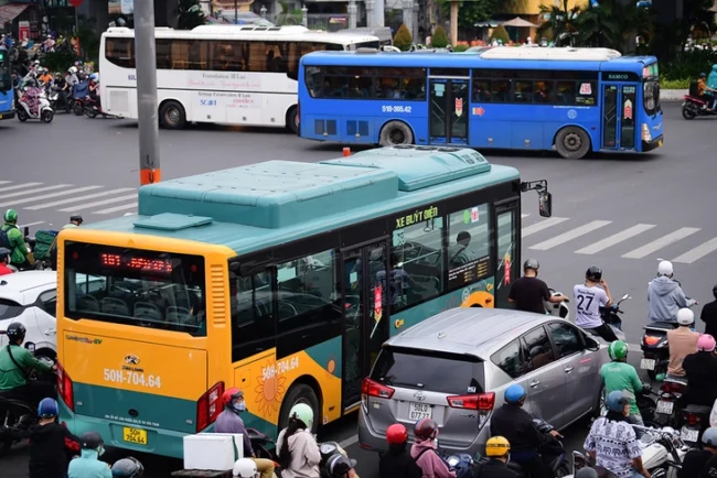 Thời cơ mới cho giao thông xanh qdxebuytxebusdien7 17739697969491875252757.jpg